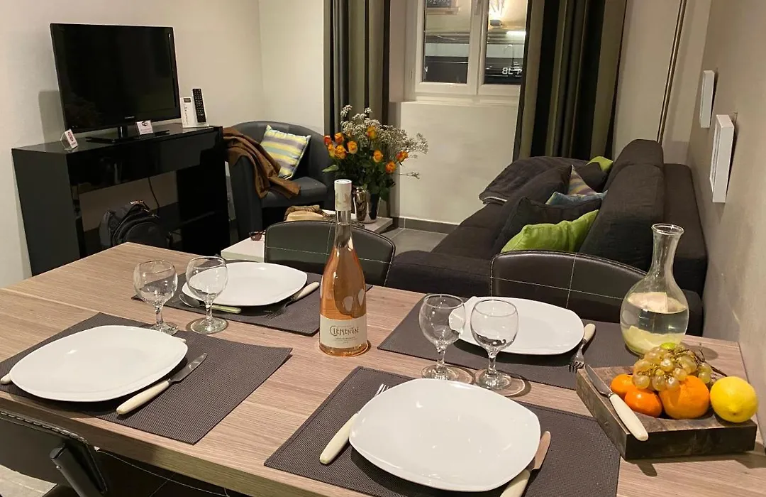 Cannes City Suites-1