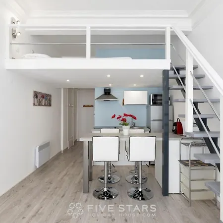 Studio Imperator Five Stars Holiday House-3