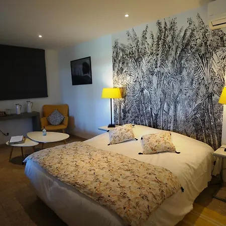 Mas Lou Caloun - Chambre d'Hôte face à la piscine en Camargue - Les Saintes Maries de la Mer-2
