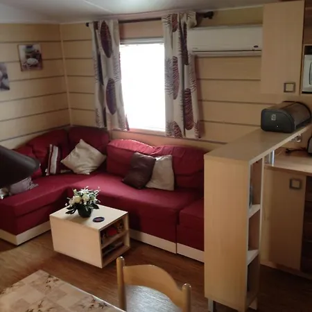 Magic Mobile Montourey, 3 Chambres, 2 Salles De Bain, Piscine Disponible Sur Place-2