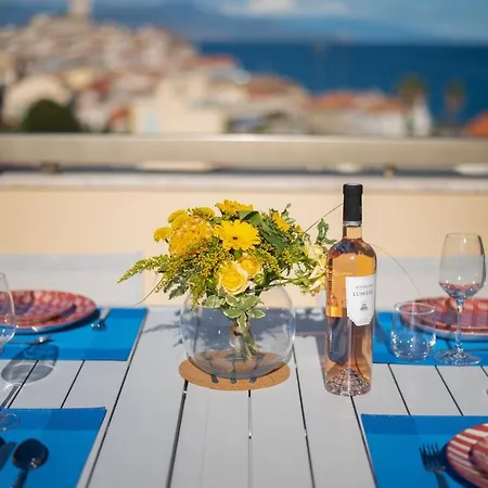 High Standing With Incredible Old Antibes And Sea Views-2