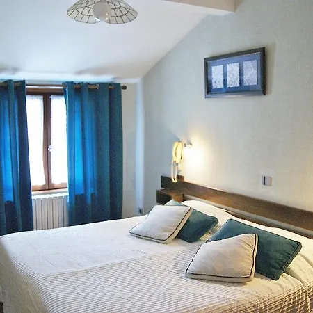 Logis Hotel De La Paix - Tournus-3