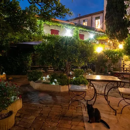 Hotel Les Orangers-3