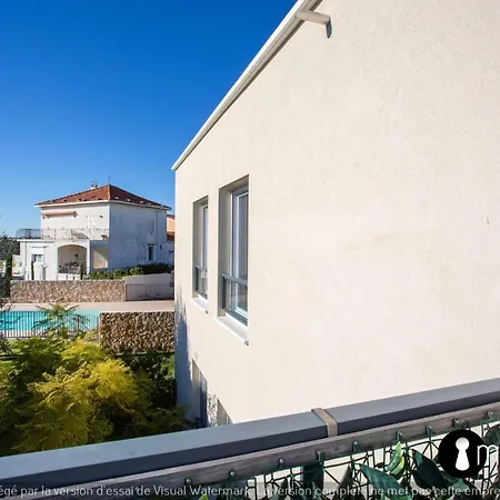 Air-Conditioned Apartment With Pool Garage In A Luxury Residence-3