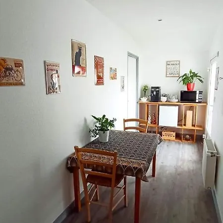 LauRina - Chambre, SDB, terrasse, arrivée autonome-2