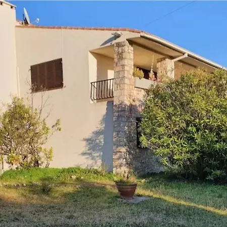 Jolie Maison Provencale Au Calme-3