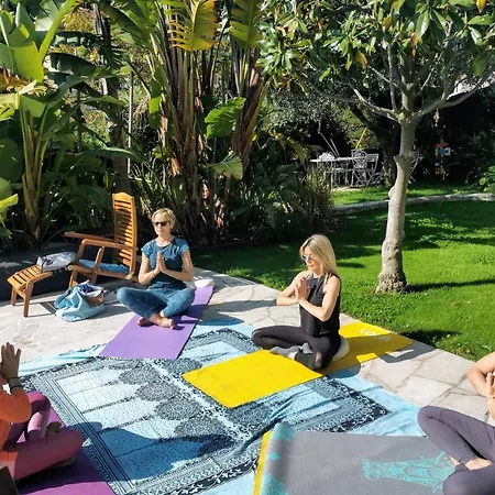 Blue Dream Cannes Guest House-3