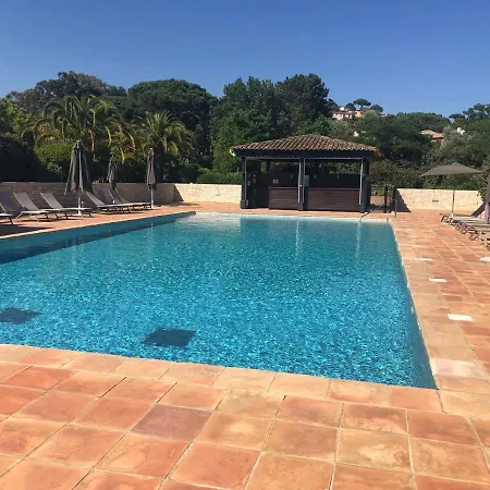 Charmantes Haus Im Golf Club Saint Tropez-2