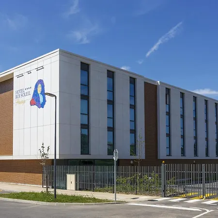 Hôtel Roi Soleil Prestige Plaisir-3