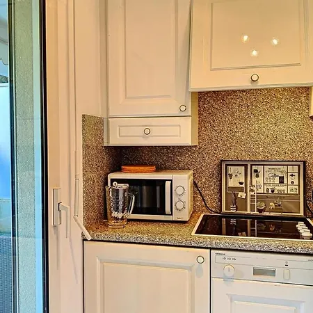 Henri Camille Real Estate - Golden - One Bedroom Apt Swimming Pool-3
