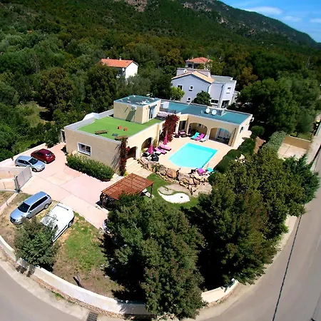 Cyrnea B&B - Adults Only-2