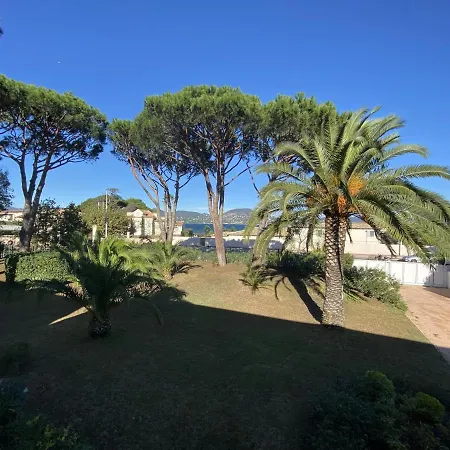 Studio A Saint Tropez Avec Terasse Face A La Mer-2