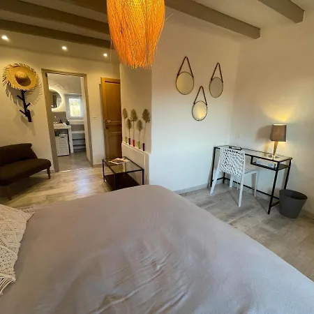 B&B Le Mas Julien piscine chauffée adult only-2
