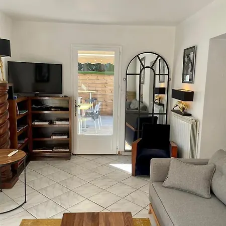 Super Appartement Avec Terrasse, Centre Ville-3