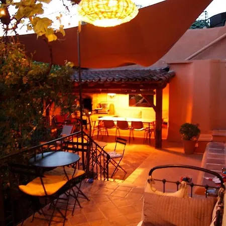 Maison Atypique Avec Jardin-2