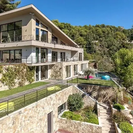 Villa Avec Piscine Et Vue Sur La Rade-3
