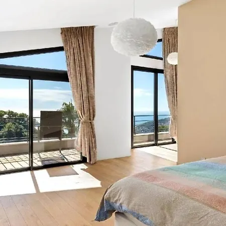 Villa Avec Piscine Et Vue Sur La Rade-2