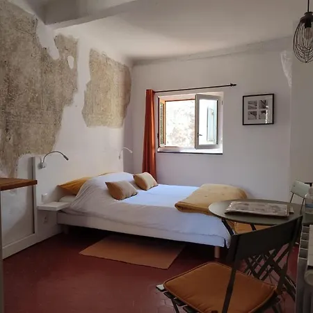 Chambre d'hôtes Les Tomettes-3
