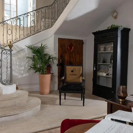 Hôtel LA MARGELLE-2