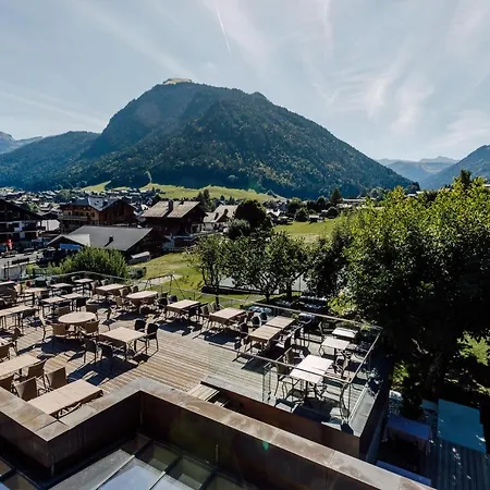 Hotel Champs Fleuris Morzine-2