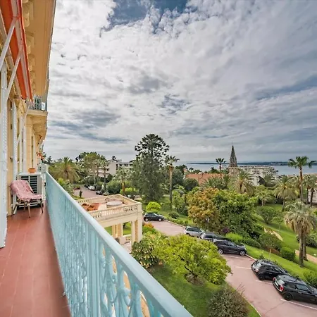 Room In Apartment - Magnificent 3 Bedroom-3