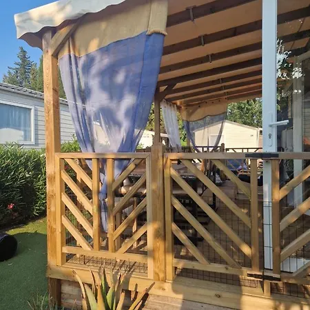 Mobile-Home-2
