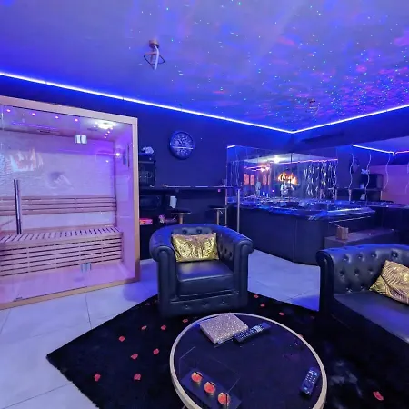 La Gold Room Jacuzzi & Sauna Prive-2