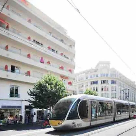 Studio Nice Centre Sur Avenue Jean Medecin Mer A 8 Minutes De Marche-3