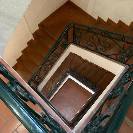 Appartamento in Saint Tropez centro di 2 locali con aria condizionata Wi-Fi e disponibilità parcheggio-2