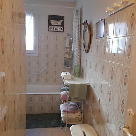 Chambre Privee A 100 M Des Plages-2