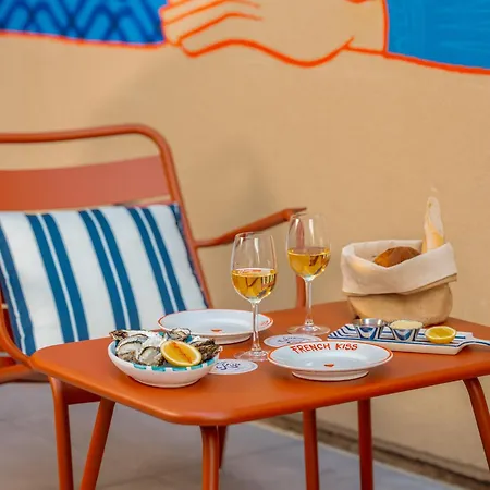 Eklo Hotels Montpellier Centre Gare Saint-Roch-3