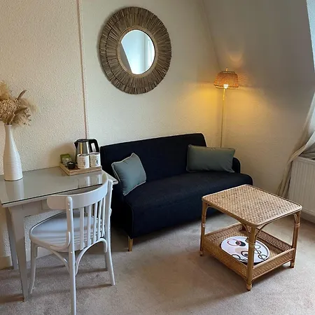 Hotel de la Plage et des Falaises-3