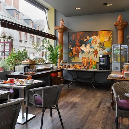 Logis Hotels Le Saint Georges-3