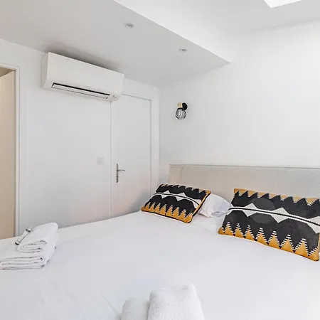 Typical 2 Room Apartment Suquet - 1Br4P-3