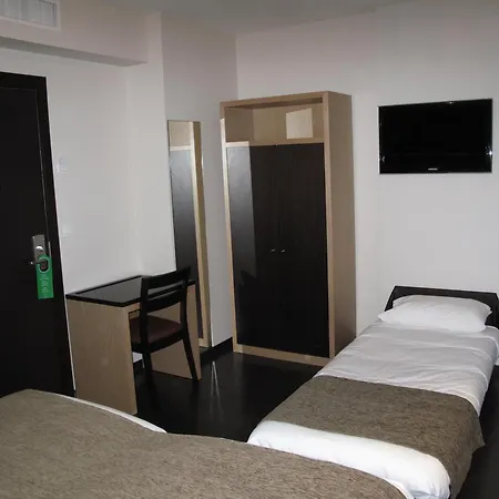 Source Hotel-2
