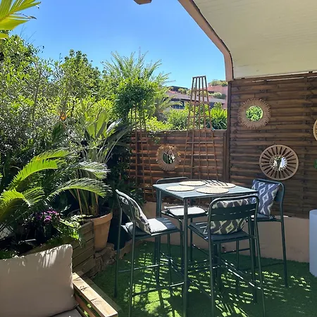 Saint Tropez centre parking et jardin privé inclus-3
