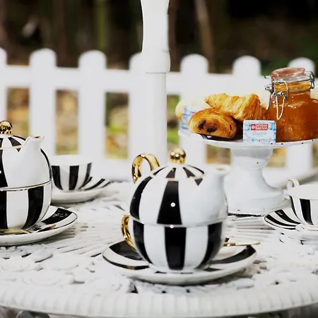 Les Canoubiers Luxe Et Serenite Au Coeur De Saint-Tropez Suites Spacieuses Avec Jardin Enchanteur-2