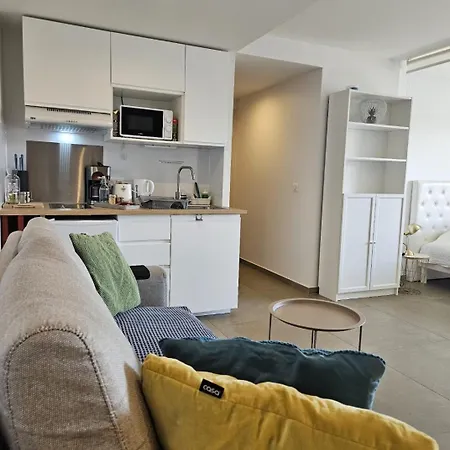 Twenty Rent-2