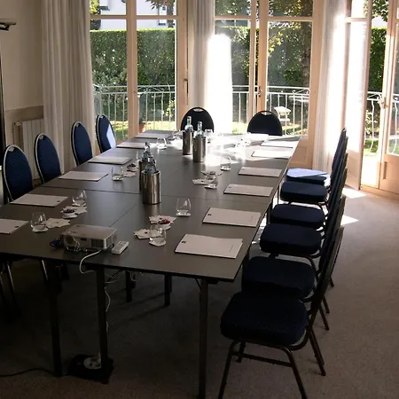 Logis Hotel Le Miramont-2