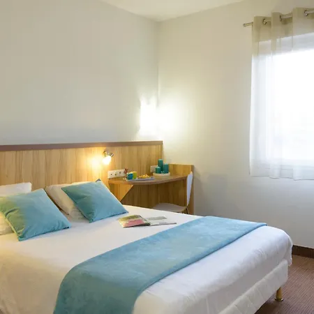 Brit Hotel Reims Croix Blandin-2