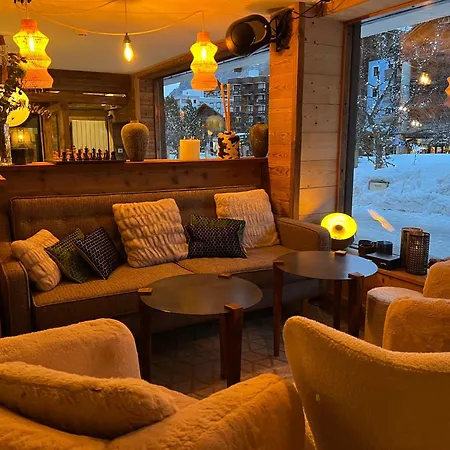 Everest Hotel-2