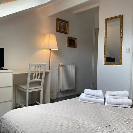 Hotel Saint Yves-3