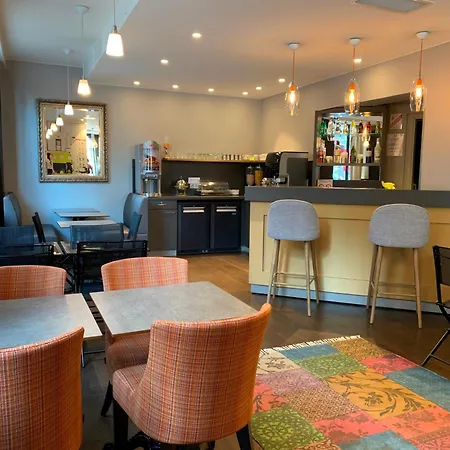 Hotel Sixteen Paris Montrouge-3