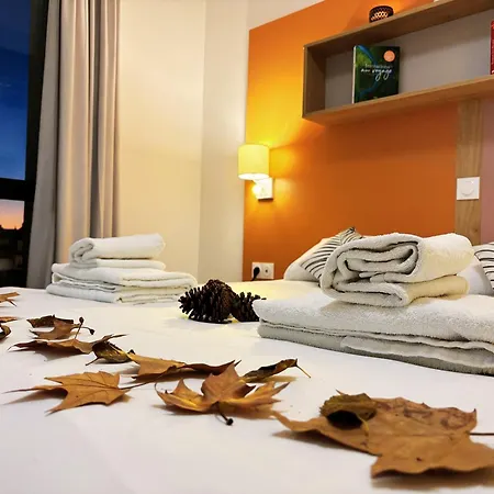 Apparthotel Privilodges Toulon Centre Gare-2