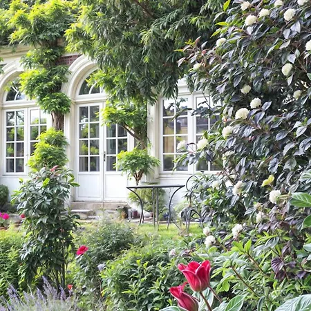 L'Orangerie White Palacio-3