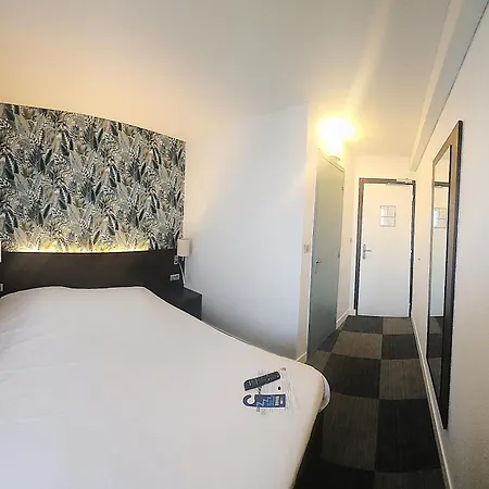 Hotel Inn Design & Restaurant Langres-3