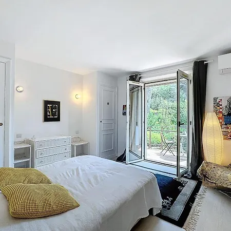 House 95M In A Quiet Area In Saint-Tropez-3