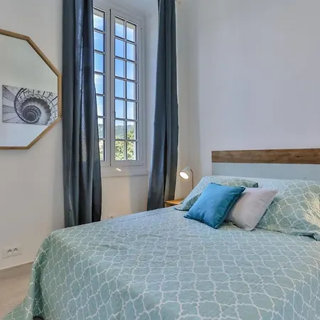 My Casa - Garib - Place Garibaldi - 4 Bedrooms - Balcony-3
