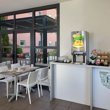 Zenitude Hotel-Residences Bordeaux Aeroport Merignac-3