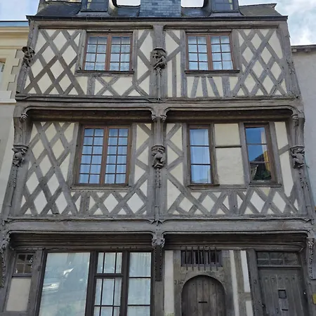 Maison des Acrobates-3